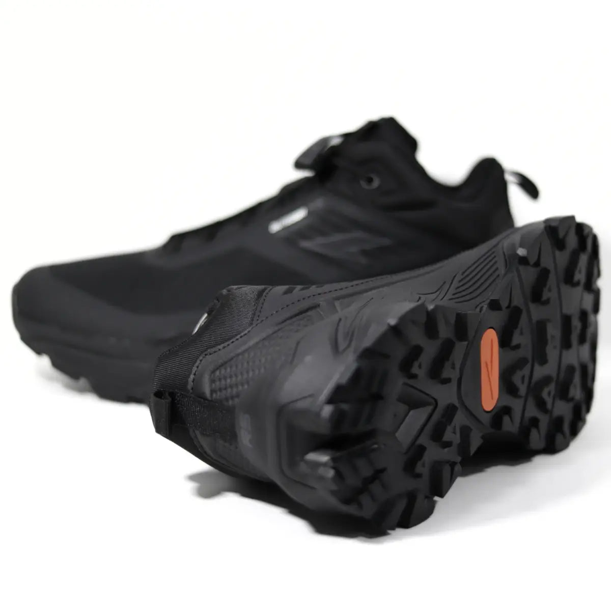 Suela de tracción extrema con detalle naranja de las botas RS Performance Balistic hombre