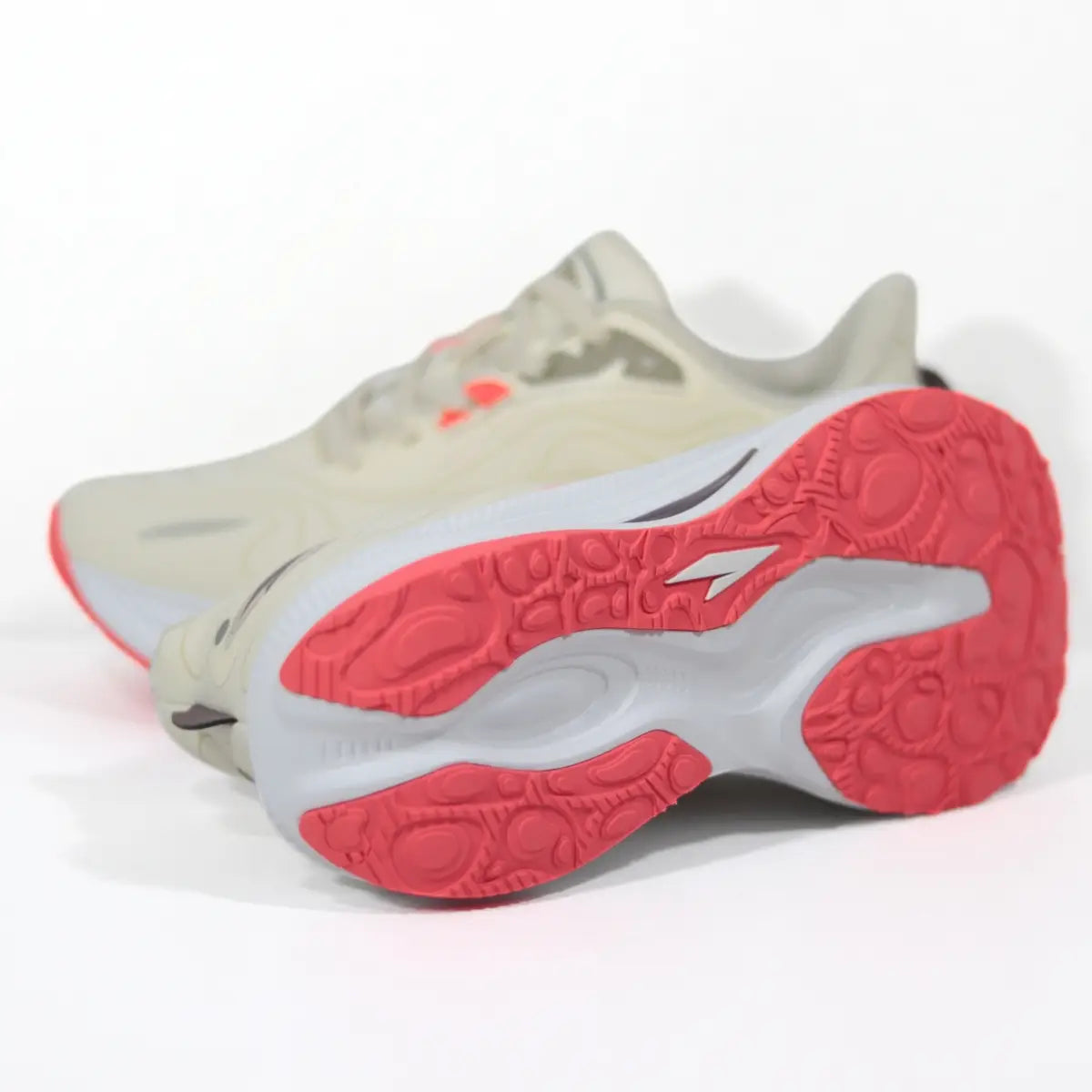 Suela de goma roja con diseño de tracción antideslizante de zapatillas mujer RS Performance Eco Women