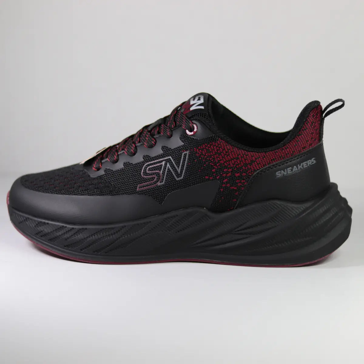 Zapatillas hombre Sneakers Supply Black Fire perfil lateral negro con degradado rojo y logo SN