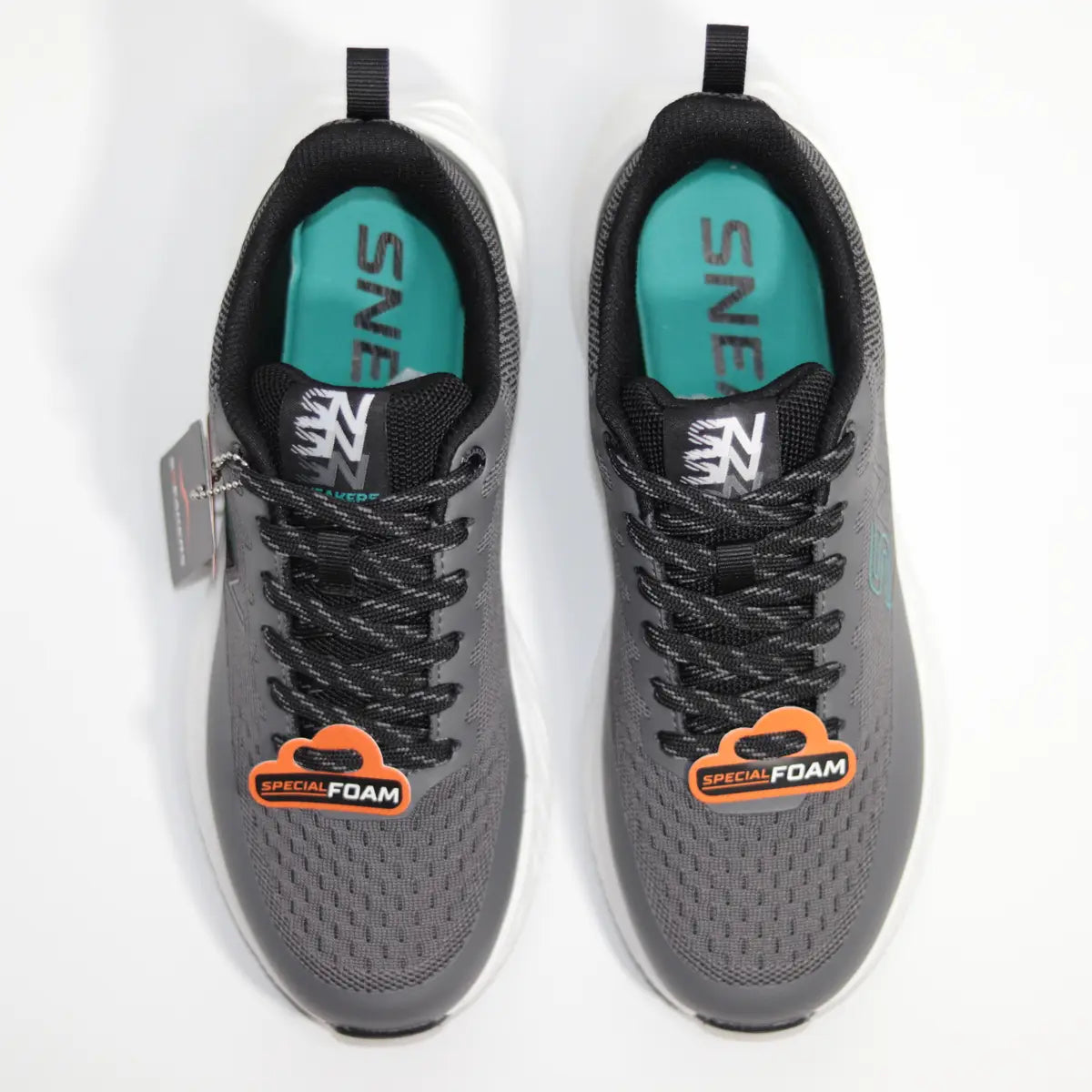 Vista superior interior zapatillas Titanium Men plantillas turquesa cordones moteados y etiqueta Special Foam