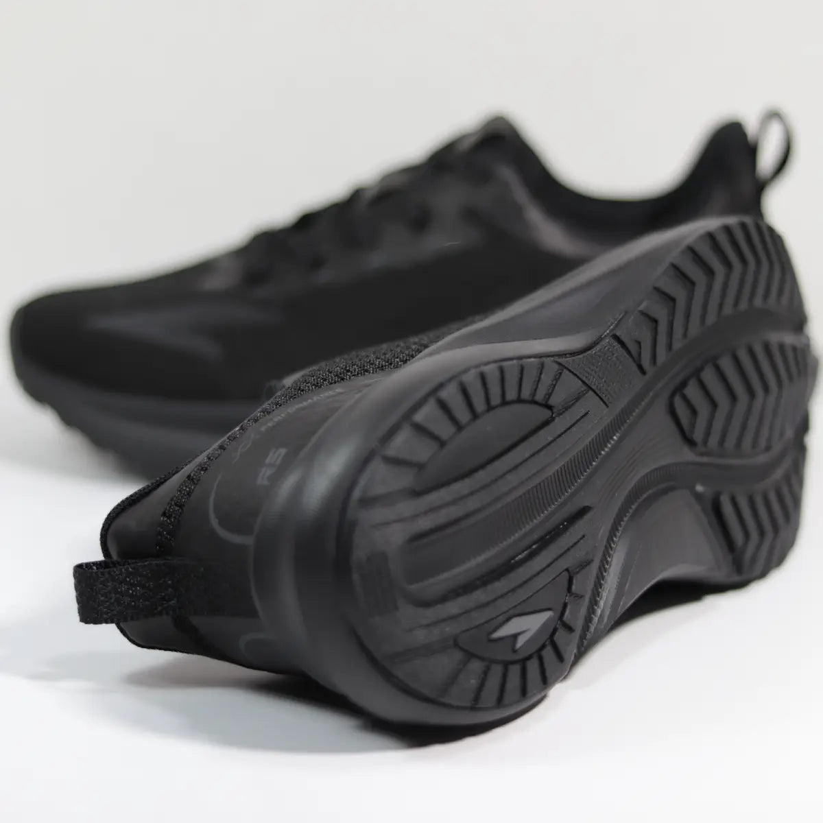 Suela de zapatillas deportivas RS Performance patrón de agarre para running y gimnasio