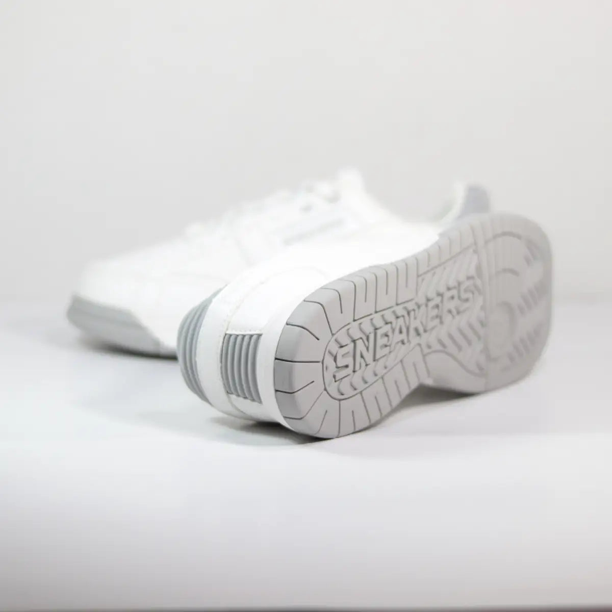 Suela exterior de goma gris zapatillas Sneakers Supply White Urban con patrón de agarre