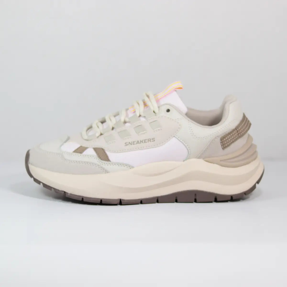 Zapatillas mujer Sneakers Supply Urban Beige perfil lateral externo diseño chunky ondulado