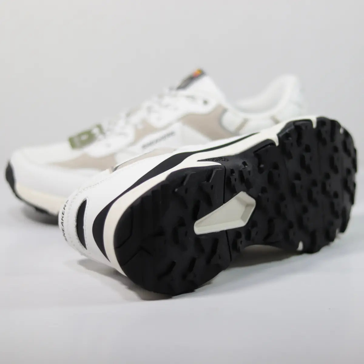 Suela exterior de goma negra con tacos antideslizantes NonSlip zapatillas Sneakers Supply Terranova