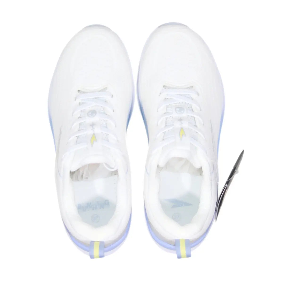 Vista superior interior de zapatillas RS Performance Nexus mujer blancas mostrando malla de ventilación y cordones limpios
