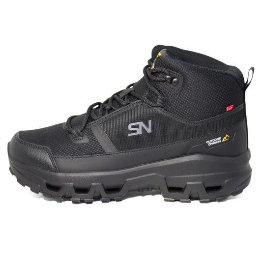 Perfil lateral externo de botas outdoor hombre Sneakers Supply Tactics color negro con logo SN