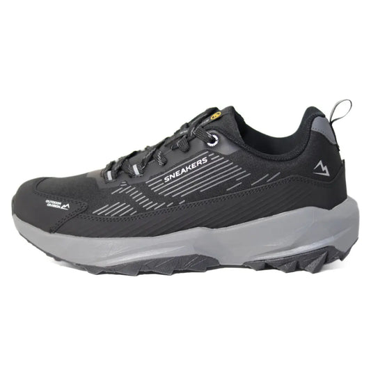Perfil lateral externo de zapatillas outdoor hombre Sneakers Supply Adventure color negro con suela gruesa gris