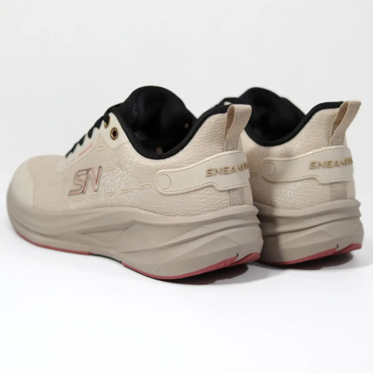 Vista trasera de talón de las zapatillas hombre Sneakers Supply Mocca color beige con detalles texturizados