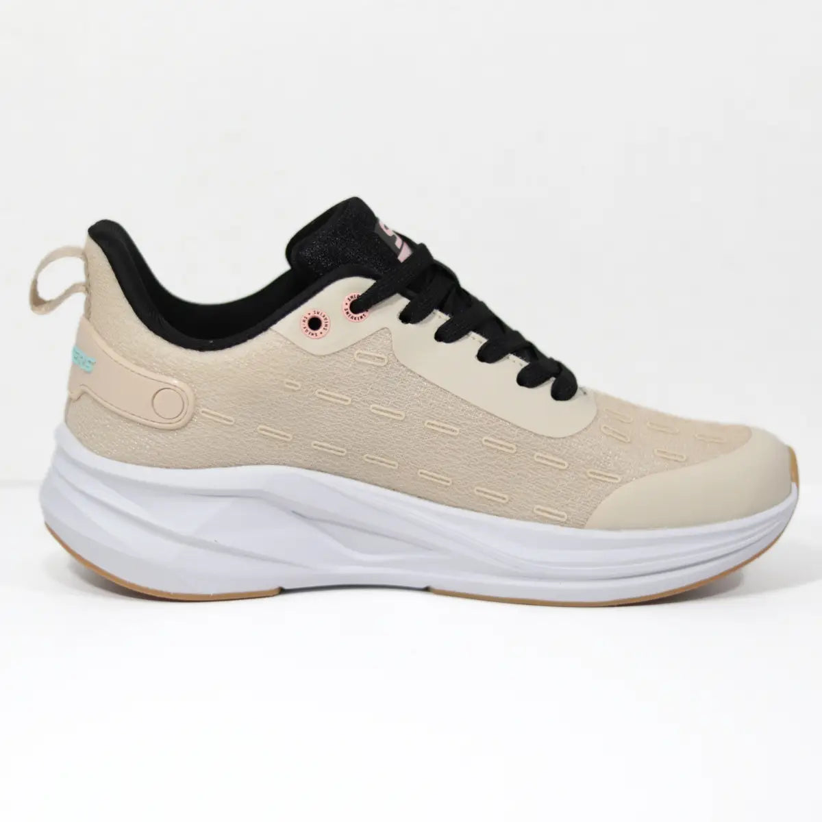 Vista lateral interna de zapatilla urbana mujer Sneakers Supply Mocca Caramel en color beige