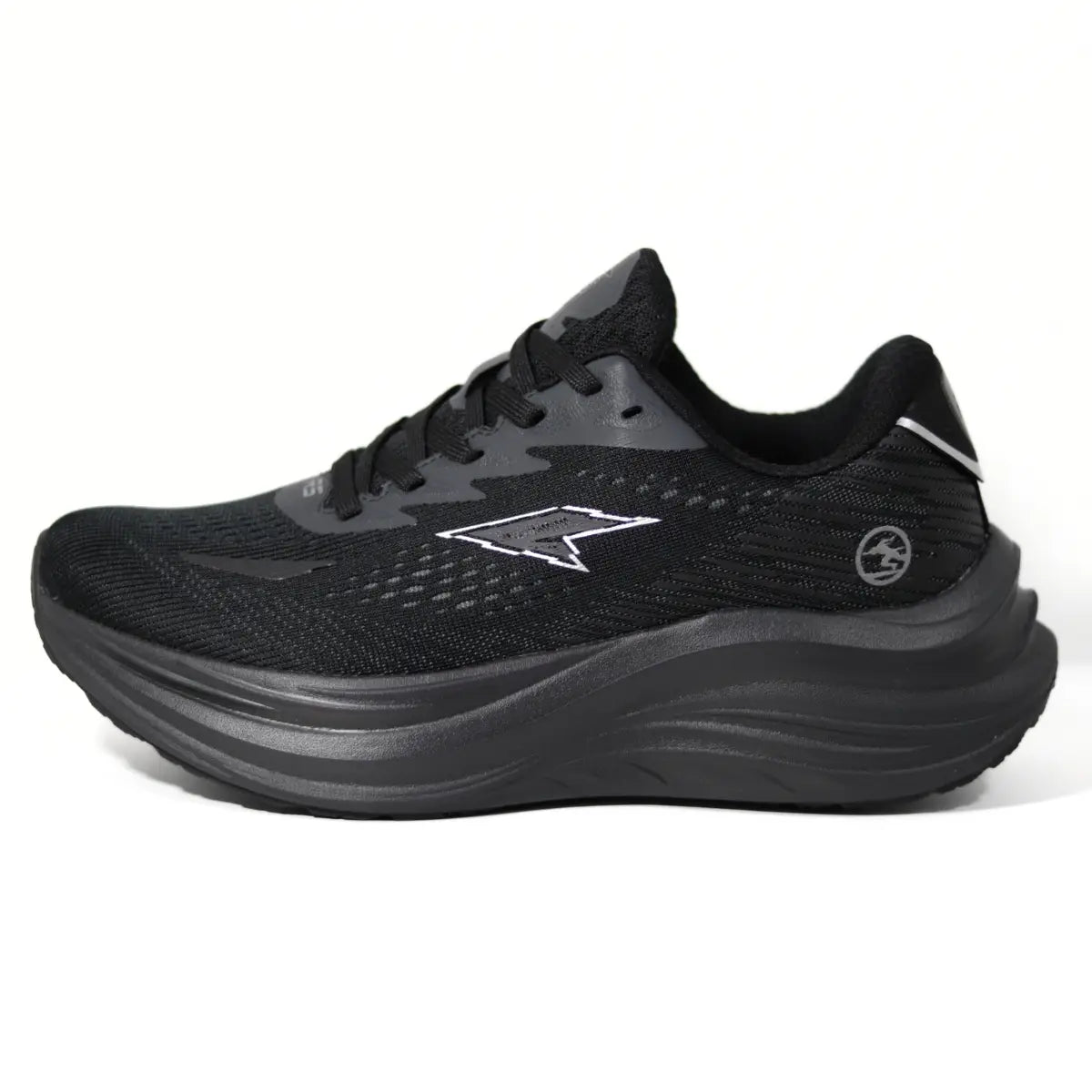 Perfil lateral externo de zapatillas running hombre RS Performance Swift en color negro total con entresuela gruesa