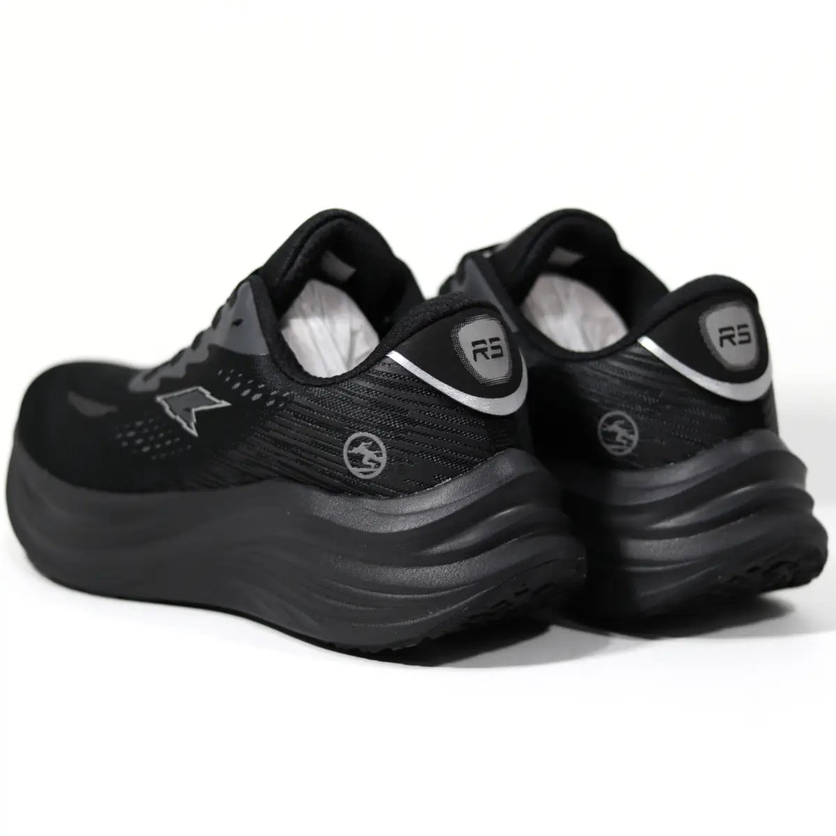 Vista trasera de talón de zapatillas RS Performance Swift hombre negro con detalles reflectantes